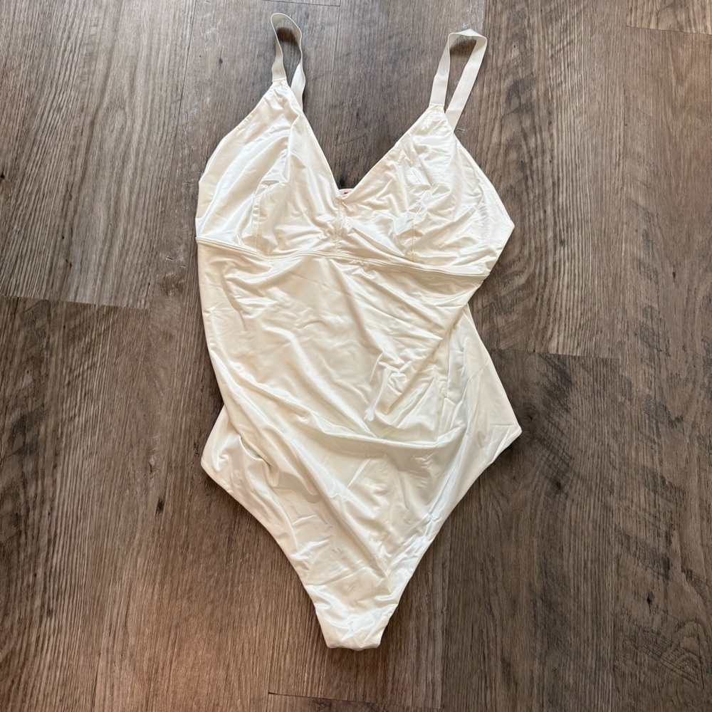 SPANX Thinstincts White Bodysuit - Size 2X NWOT